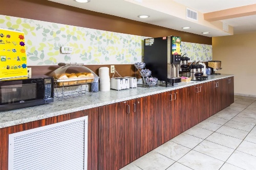 MAINGATE FLORIDA HOTEL image 5